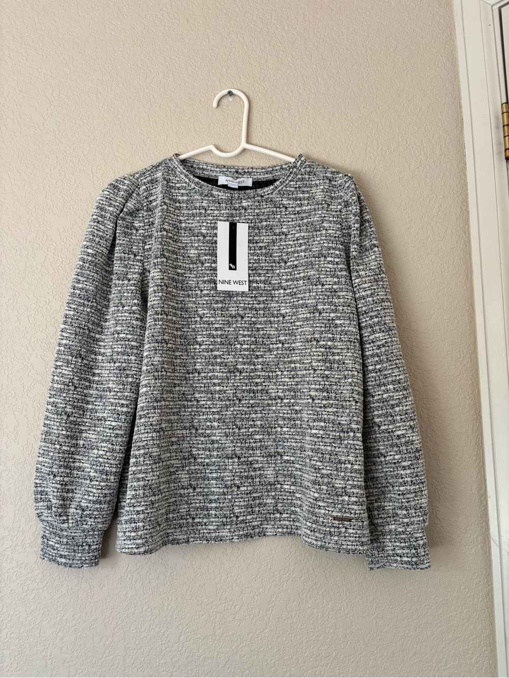Nine West Textured Long Sleeve Shirt size L - brand new with tag